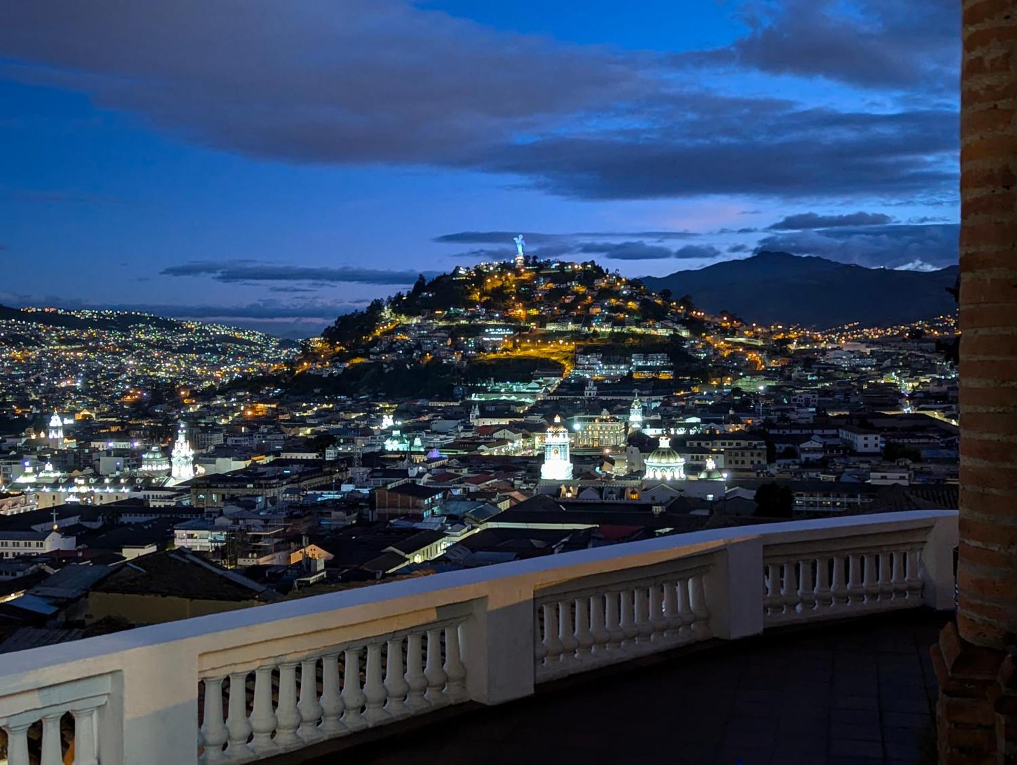 Vista Del Angel Hotel Boutique Quito Exterior photo